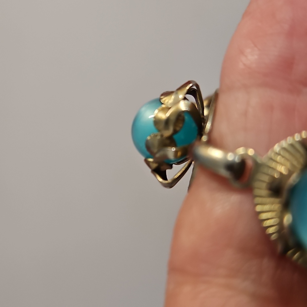 Teal, blue Moonglow Thermoset stones set gold tone link bracelet VINTAGE - Picture 5 of 7